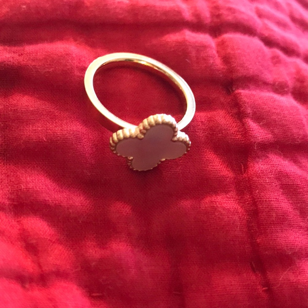 Clover Ring - image 3